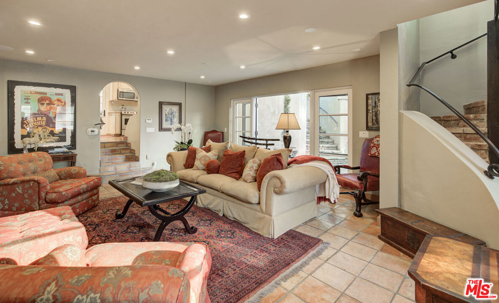 2880 Nichols Canyon Road - Photo 15