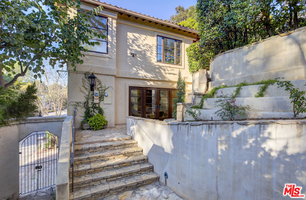2880 Nichols Canyon Road - Photo 5