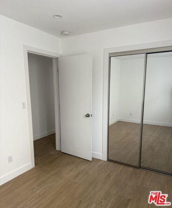 227 N Park View Street - Photo 10