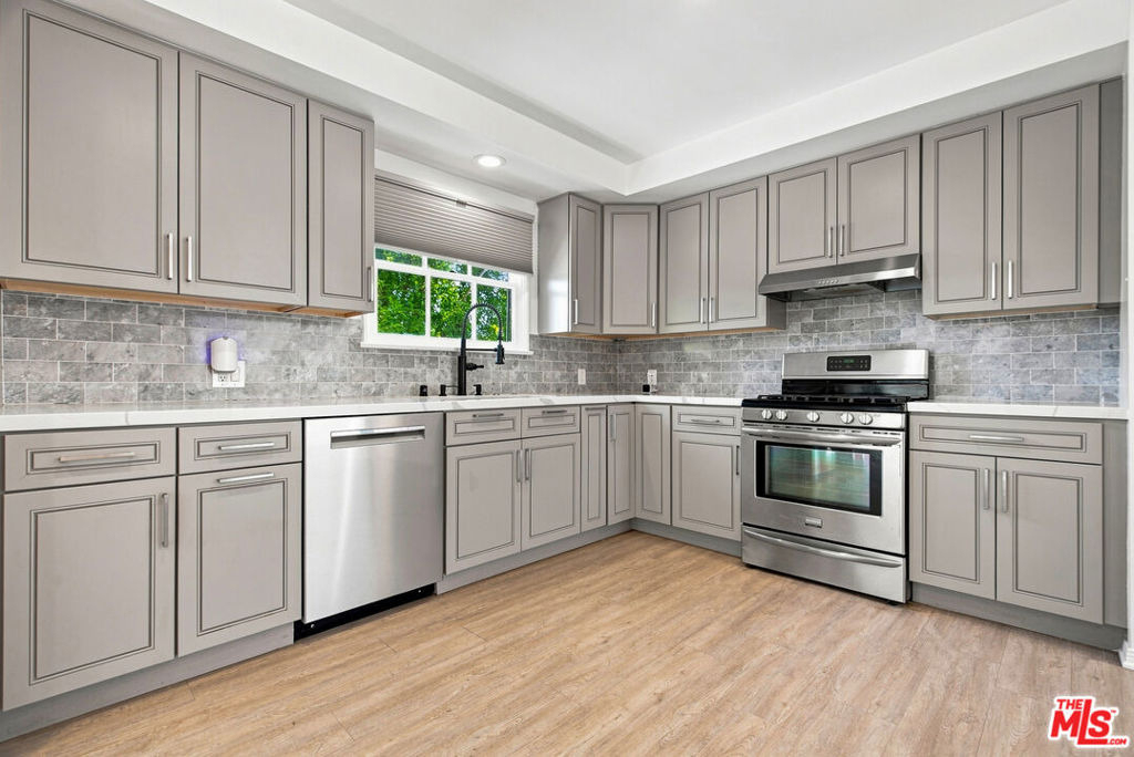5631 Columbus Avenue - Photo 13
