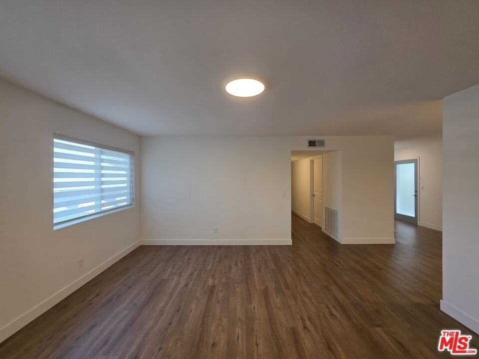 1260 Vin Scully Avenue - Photo 1
