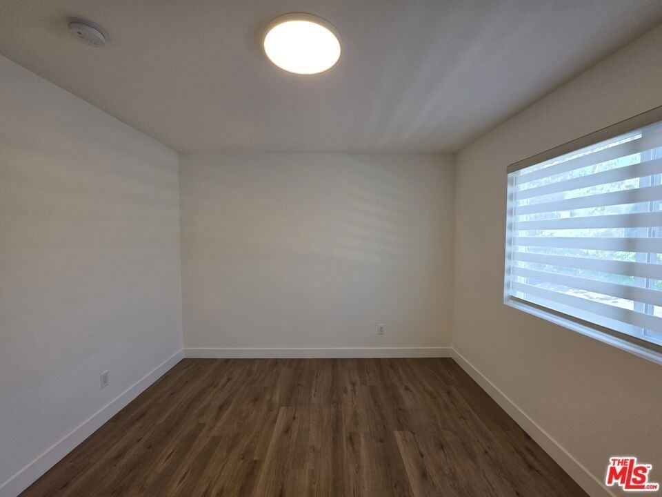 1260 Vin Scully Avenue - Photo 20