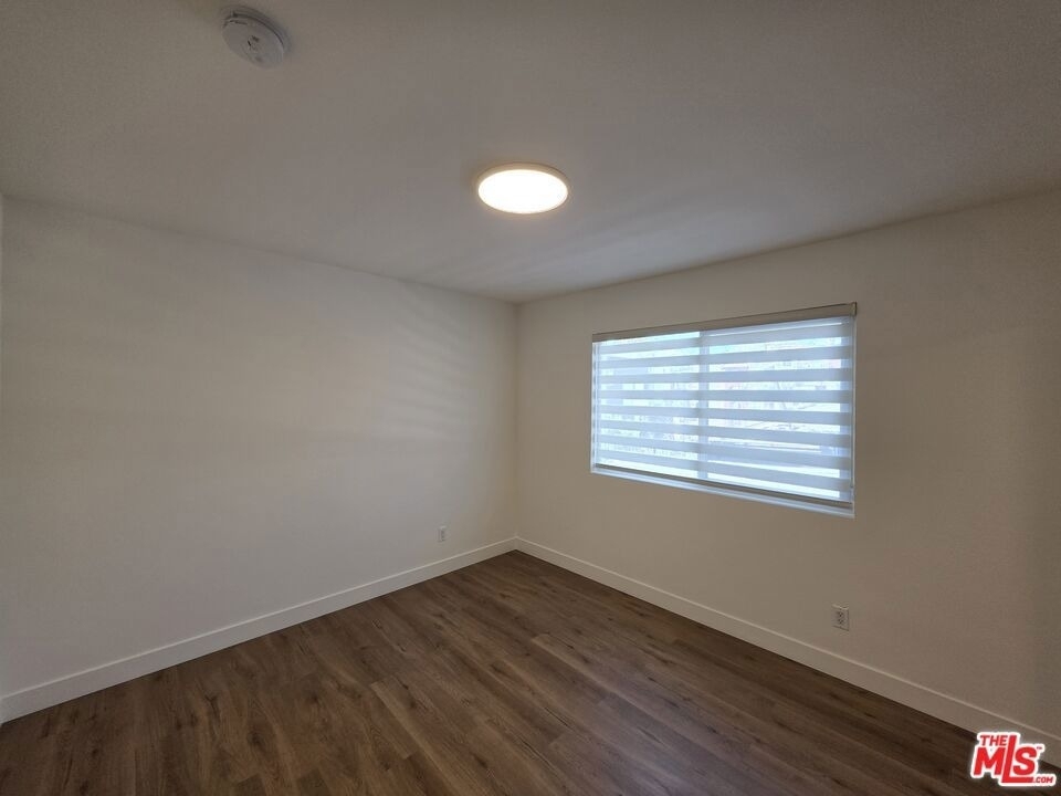 1260 Vin Scully Avenue - Photo 13