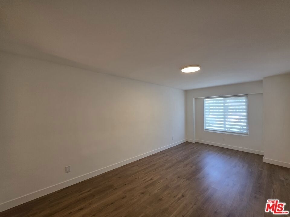 1260 Vin Scully Avenue - Photo 45