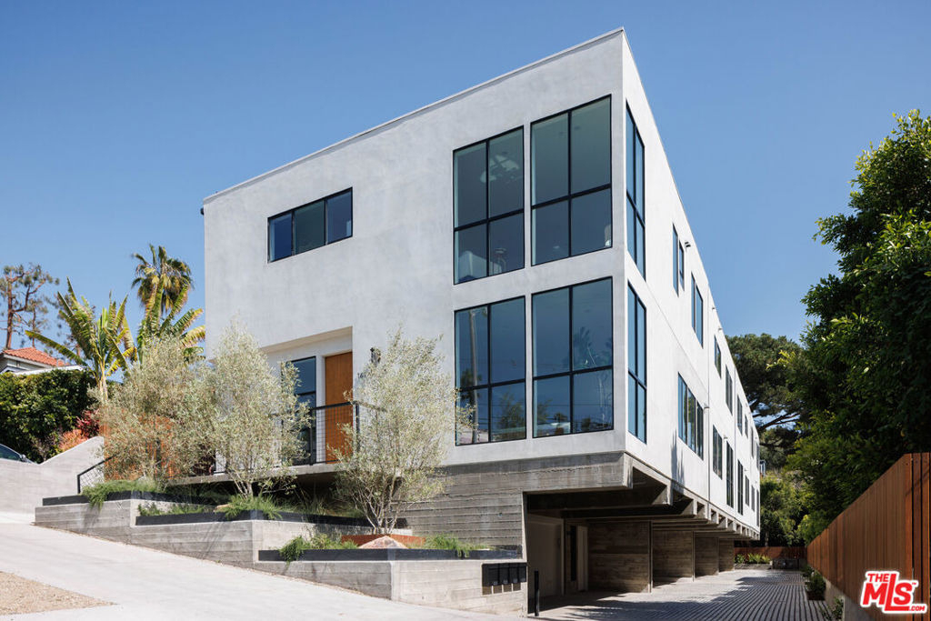 1628 Micheltorena Street - Photo 3