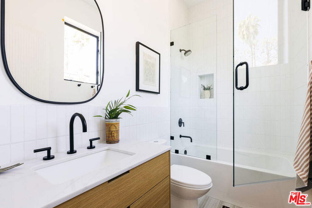 1628 Micheltorena Street - Photo 7