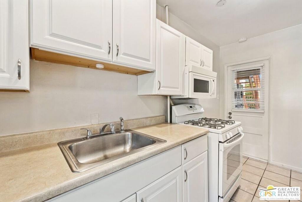 1674 S Via Salida - Photo 19