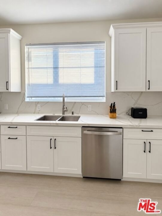10743 Saticoy Street - Photo 3