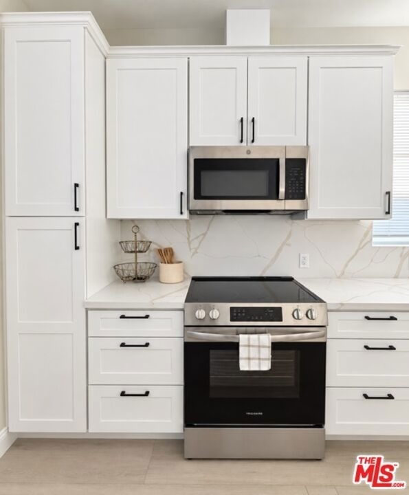 10743 Saticoy Street - Photo 4