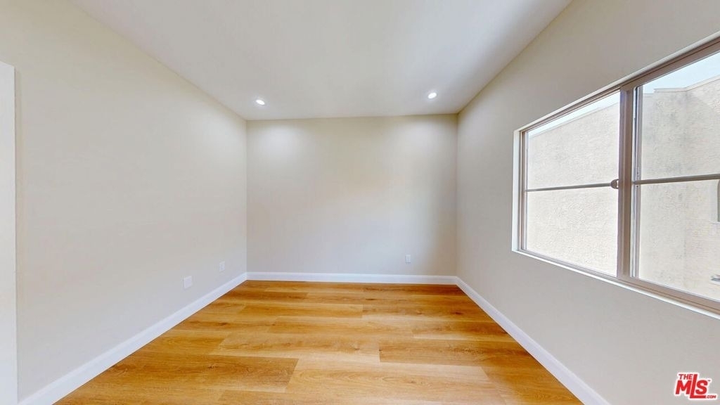 310 N 3rd Street - Photo 16