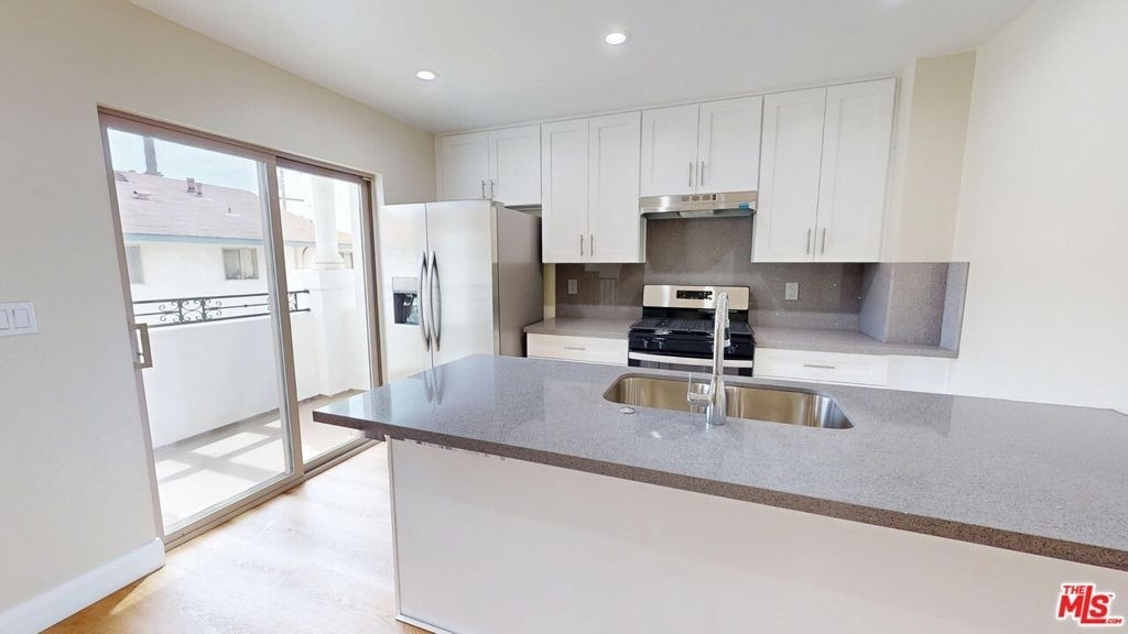 310 N 3rd Street - Photo 7