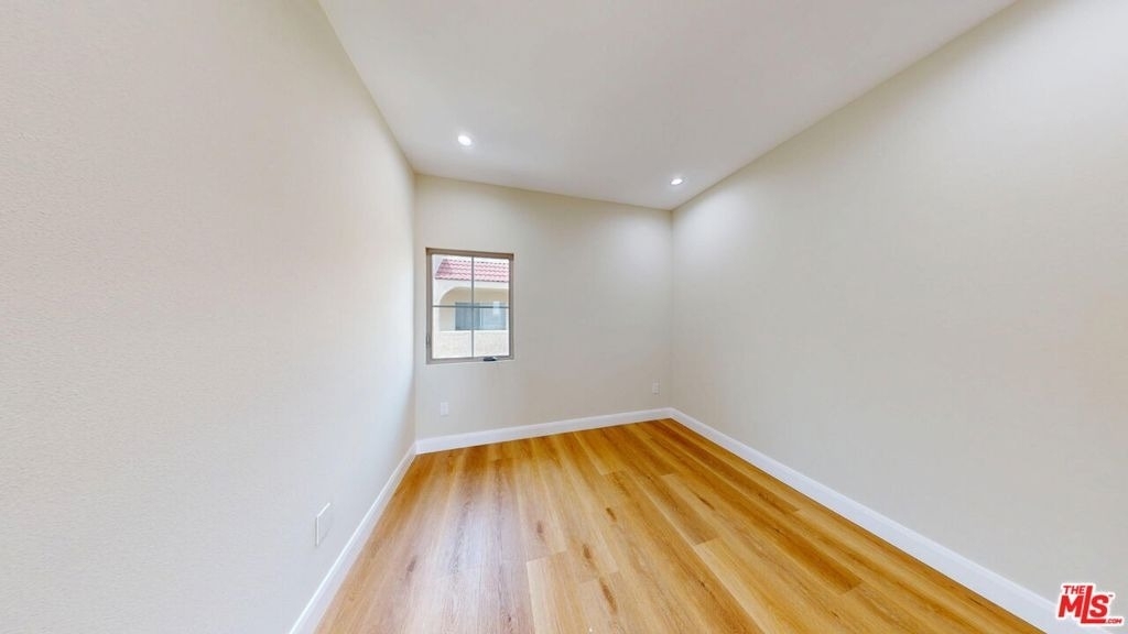 310 N 3rd Street - Photo 12