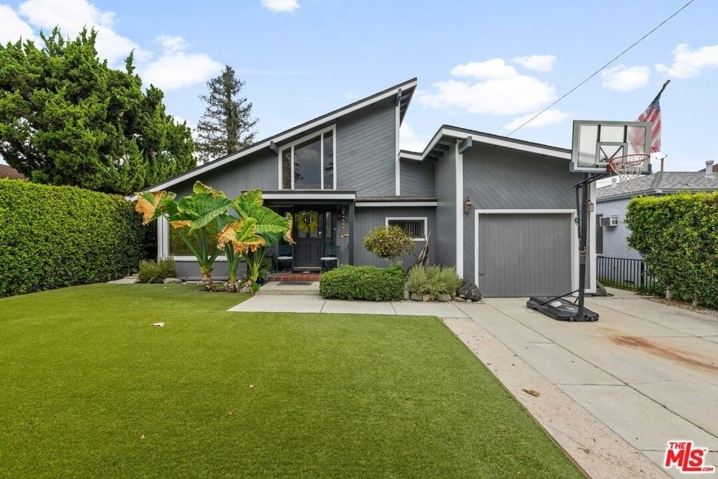 920 N Florence Street - Photo 1