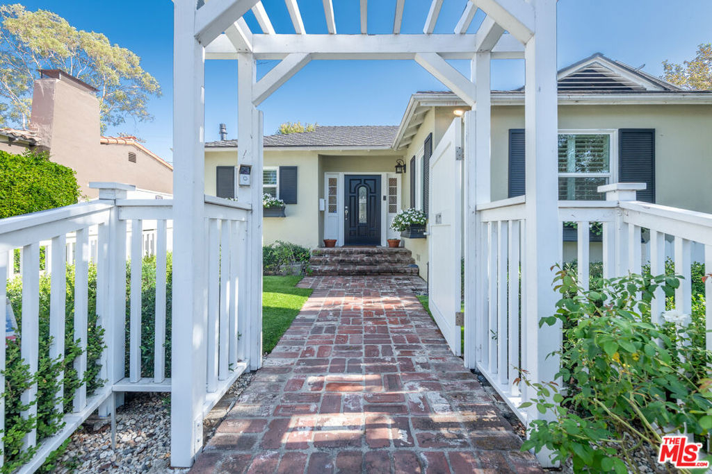11350 Albata Street - Photo 1