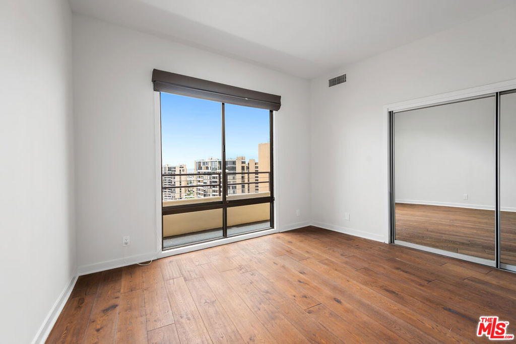 4337 Marina City Drive - Photo 22