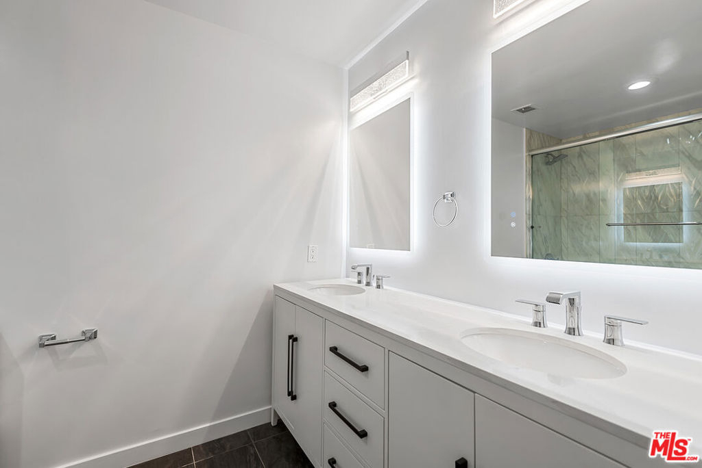 4337 Marina City Drive - Photo 28