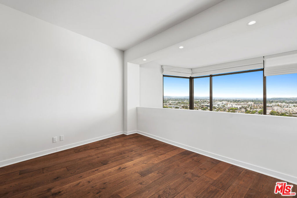 4337 Marina City Drive - Photo 18