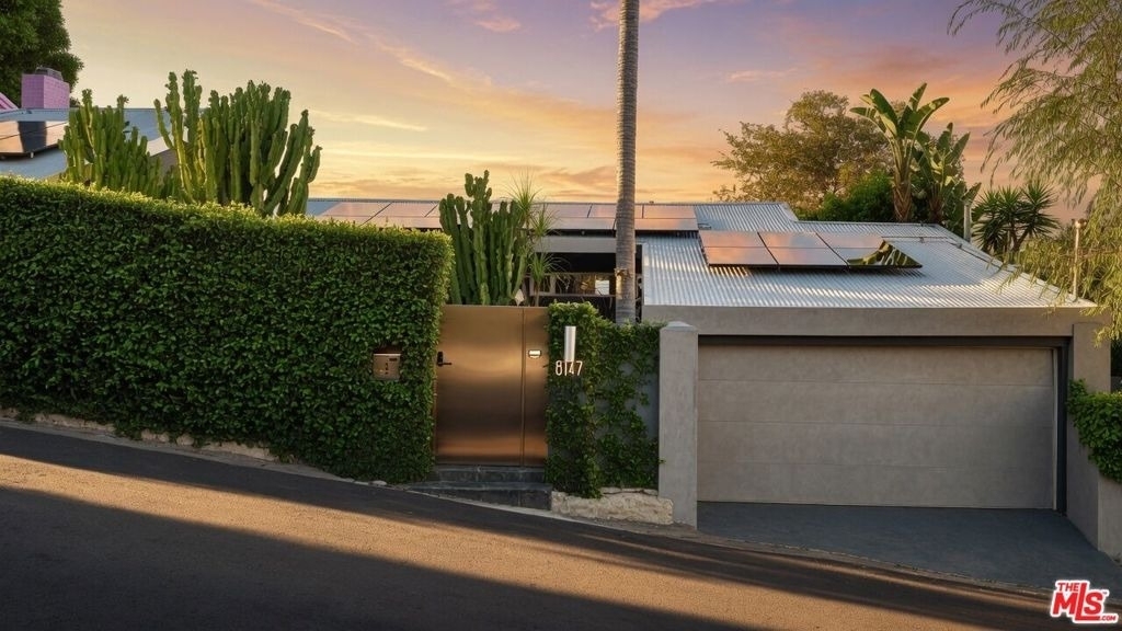 8147 Mulholland Terrace - Photo 9