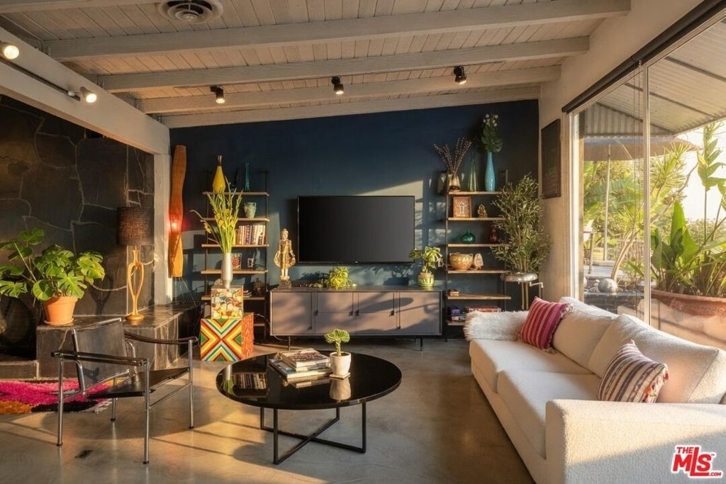 8147 Mulholland Terrace - Photo 20