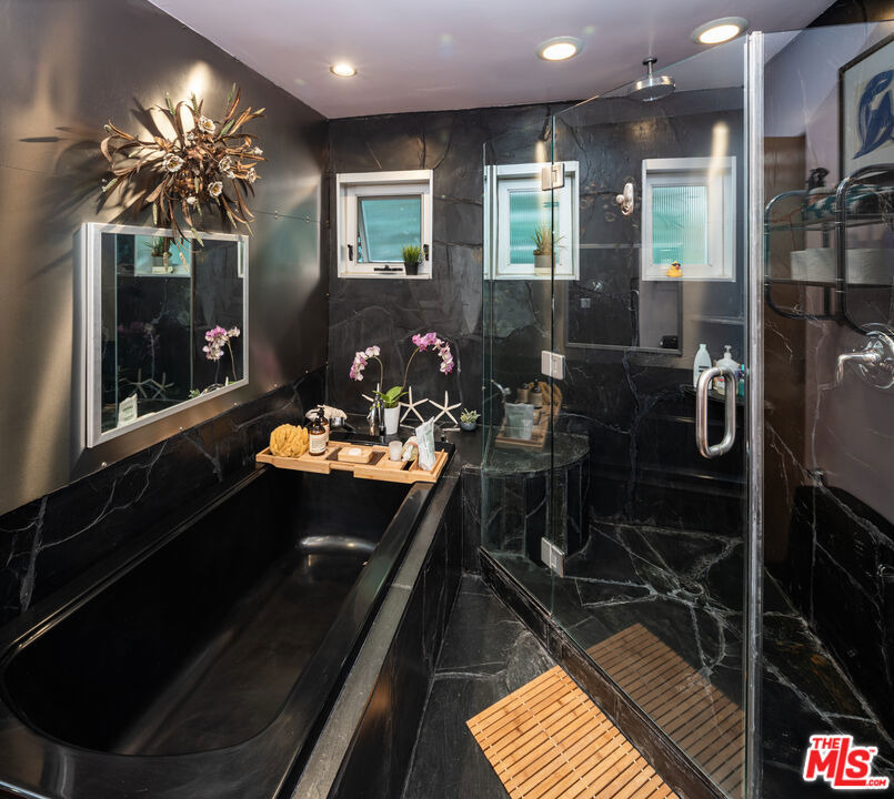 8147 Mulholland Terrace - Photo 30