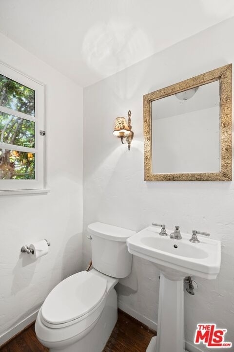 879 Fiske Street - Photo 3