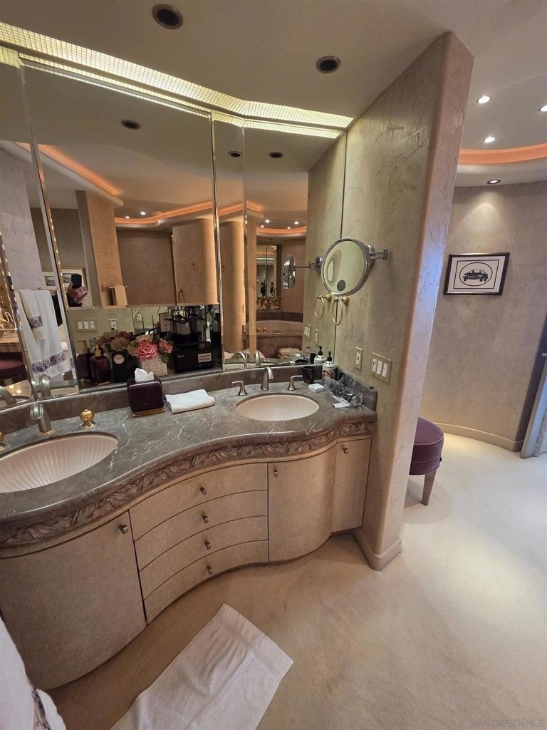 1720 Avenida Del Mundo - Photo 9