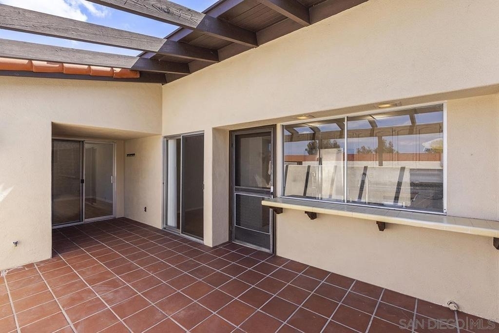 11988 Rancho Bernardo Rd - Photo 29