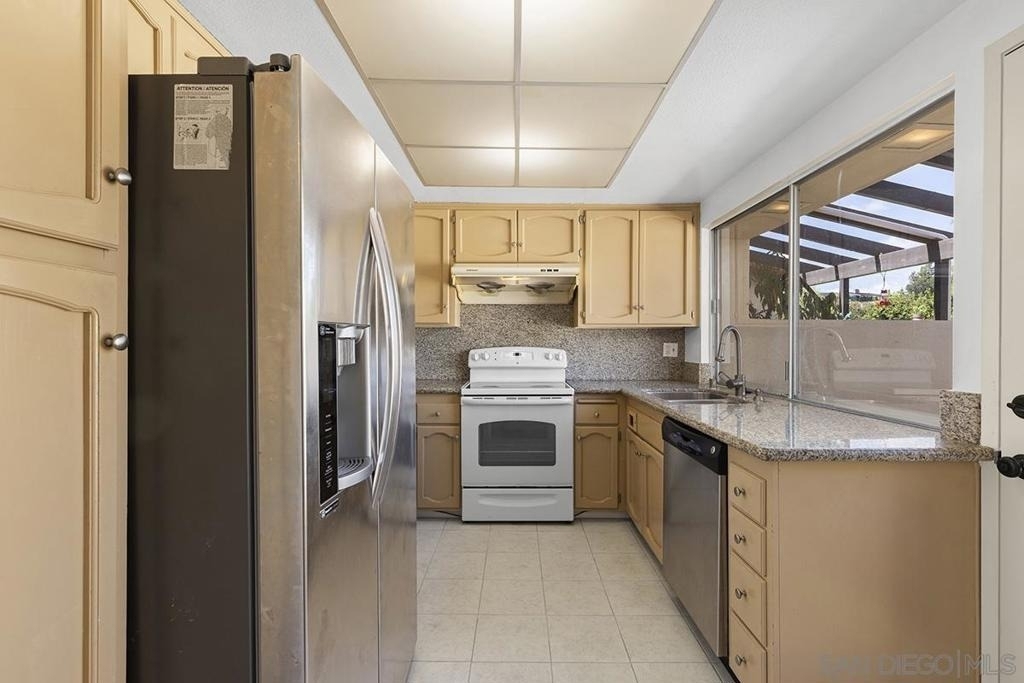 11988 Rancho Bernardo Rd - Photo 13