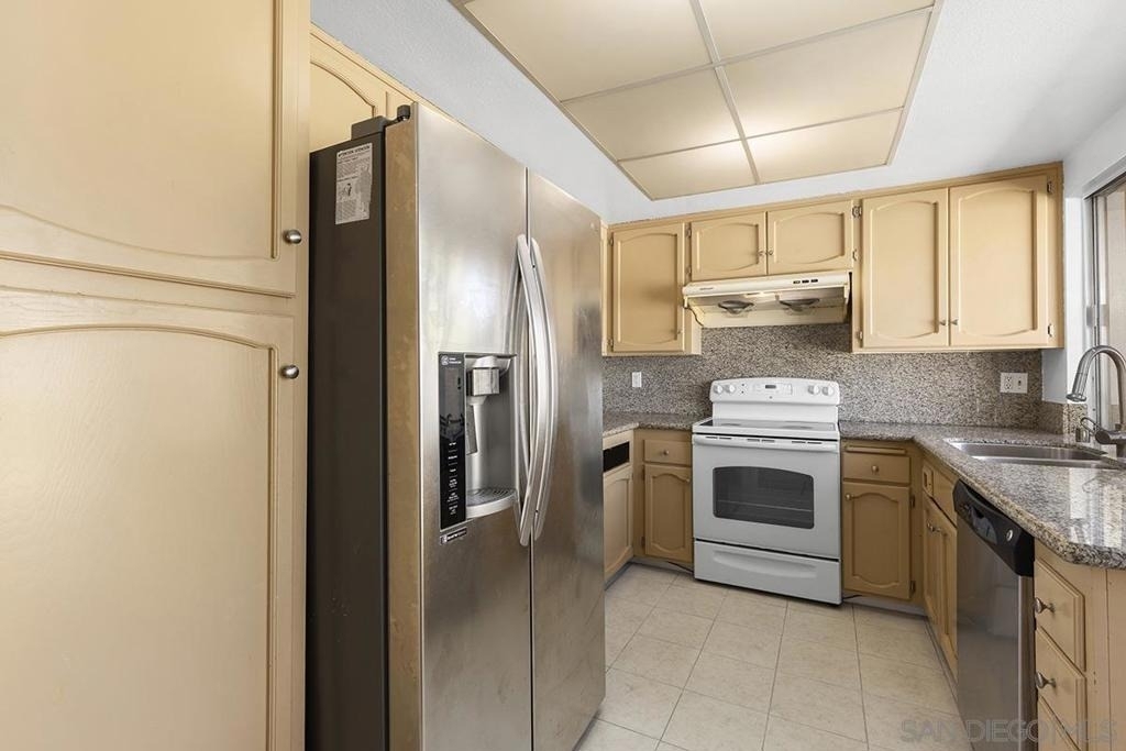 11988 Rancho Bernardo Rd - Photo 12