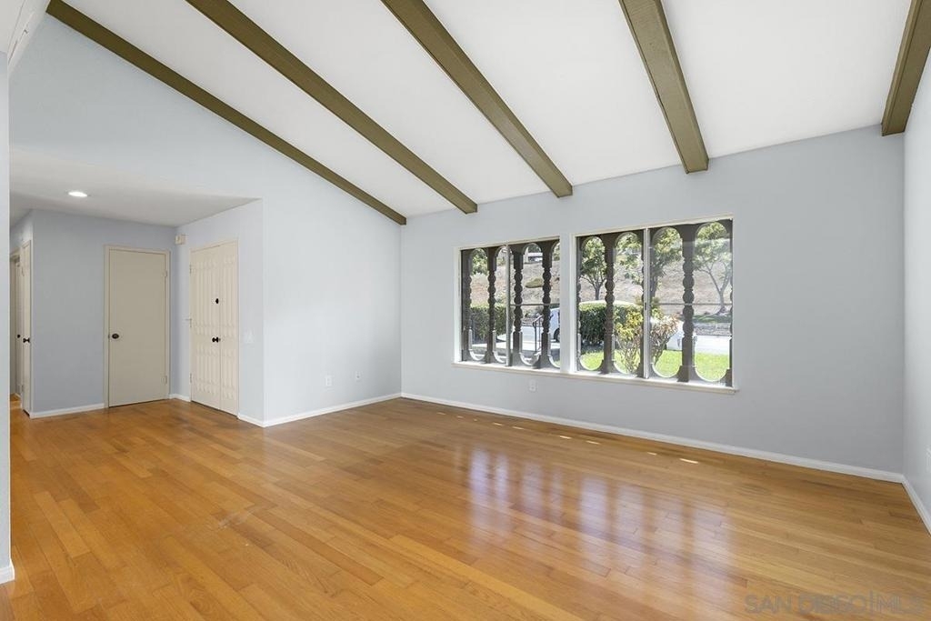 11988 Rancho Bernardo Rd - Photo 6