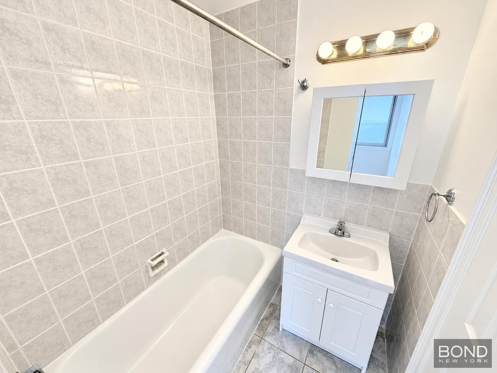East 38th Street - Photo 5