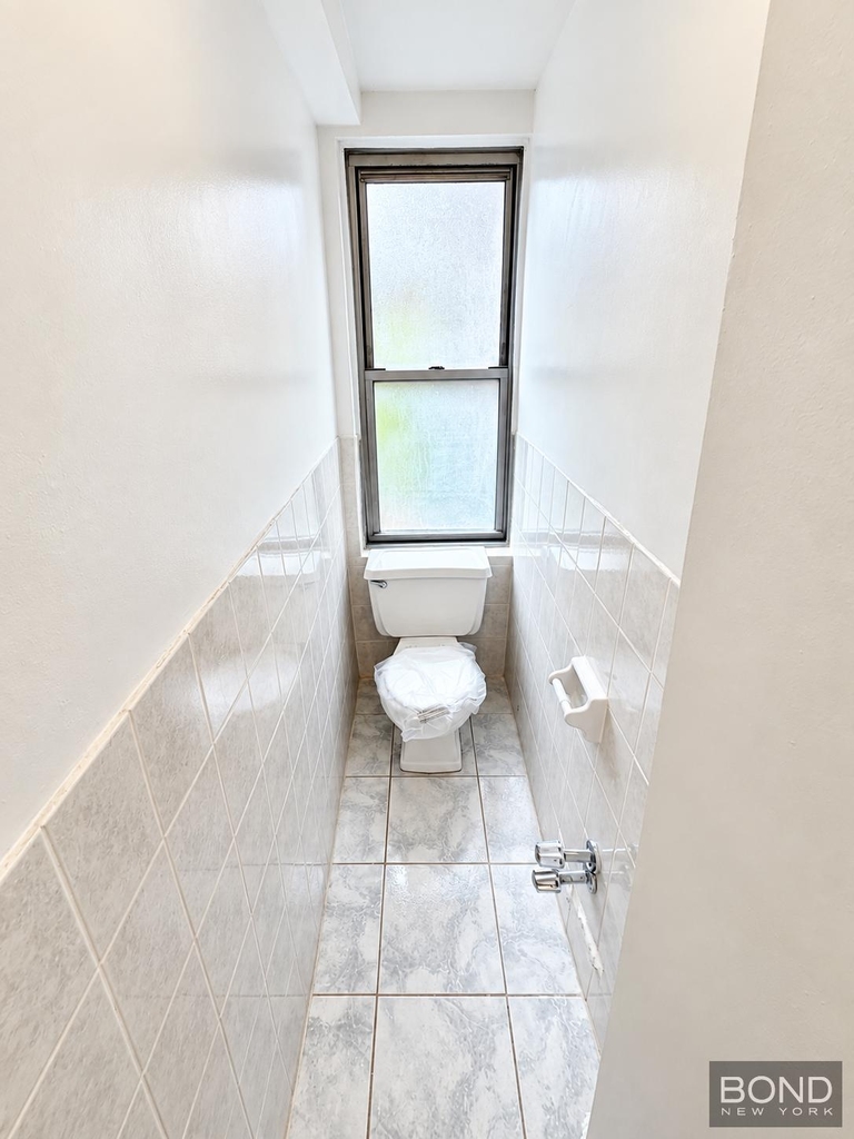 East 38th Street - Photo 6