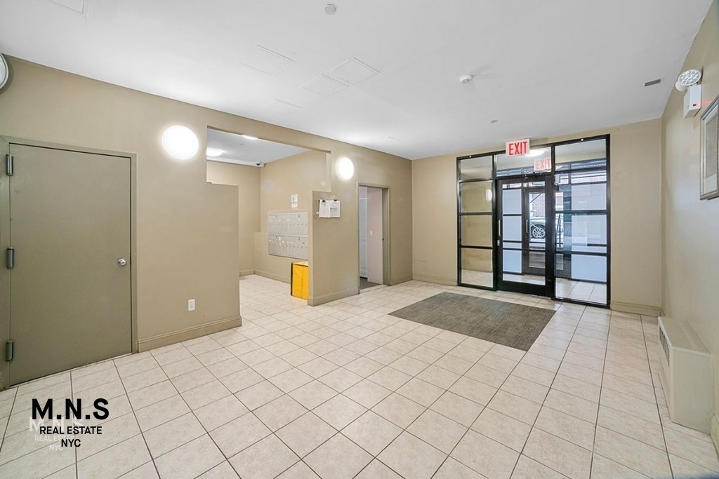 Parkville Avenue - Photo 5