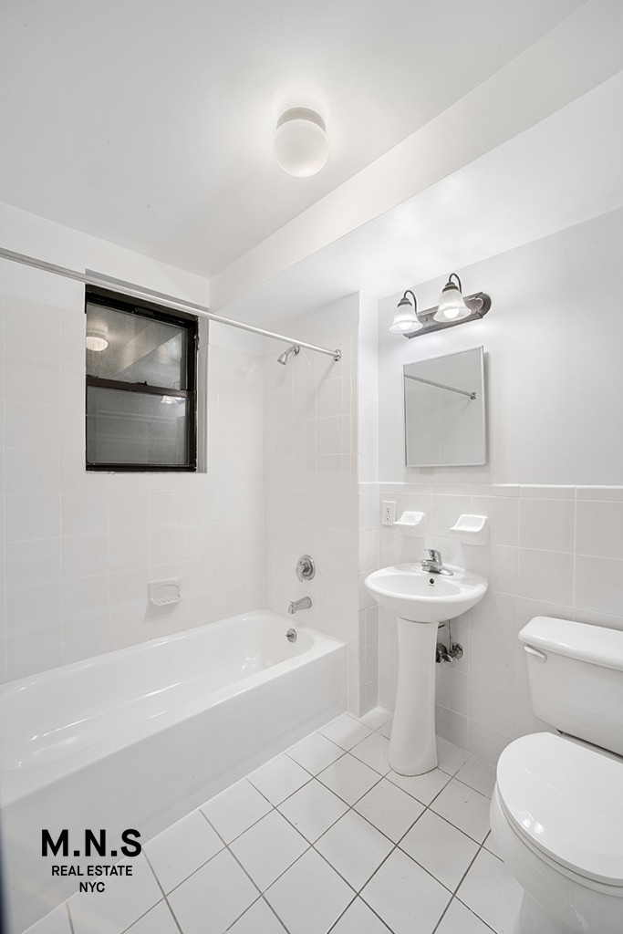 Parkville Avenue - Photo 8