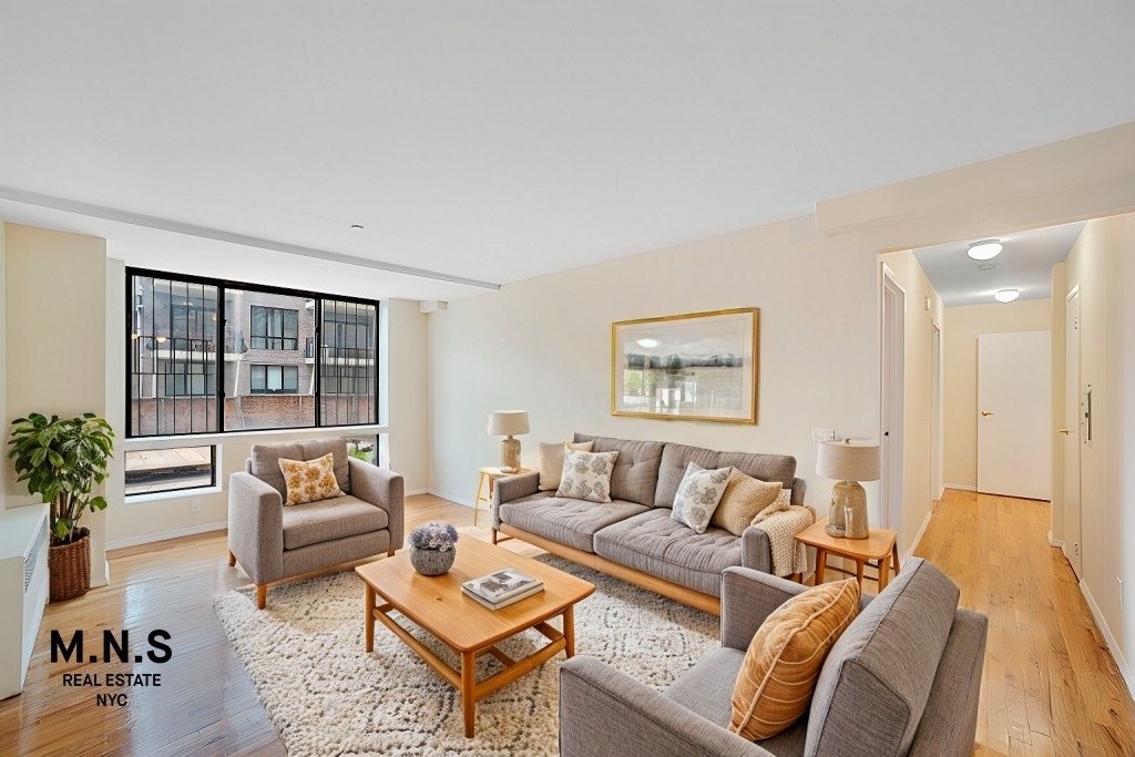 Parkville Avenue - Photo 0