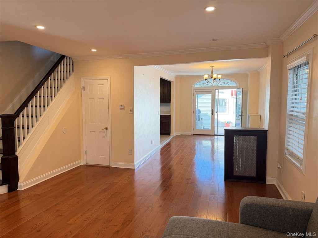 18917 45th Avenue - Photo 4