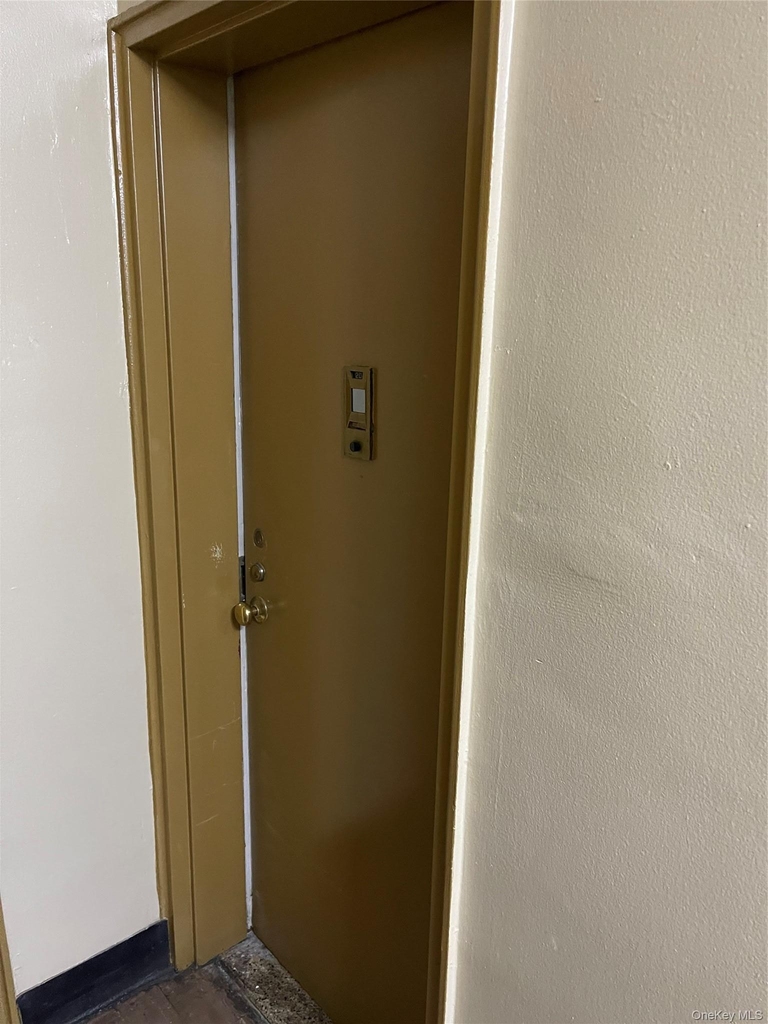 170-06 88th Avenue - Photo 2