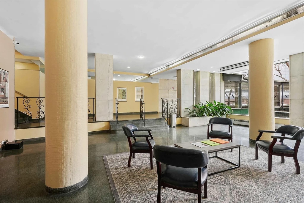 6125 97th Street - Photo 4