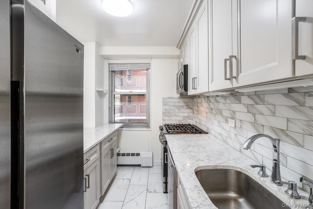 6125 97th Street - Photo 8