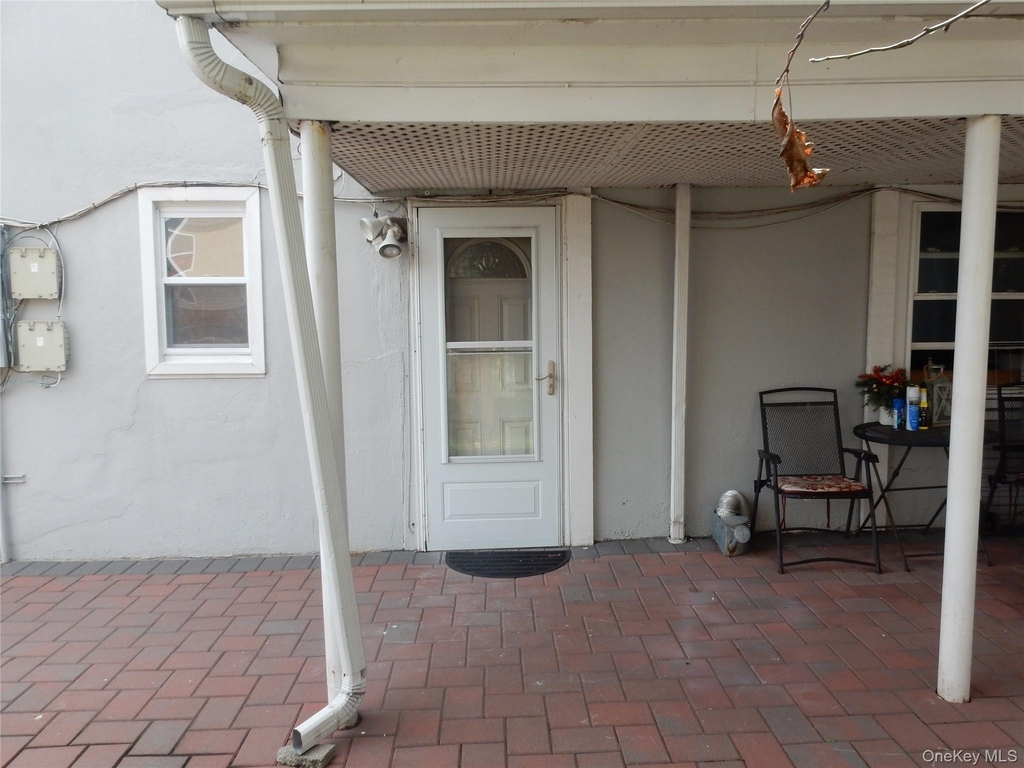 222 N 6th Avenue - Photo 0