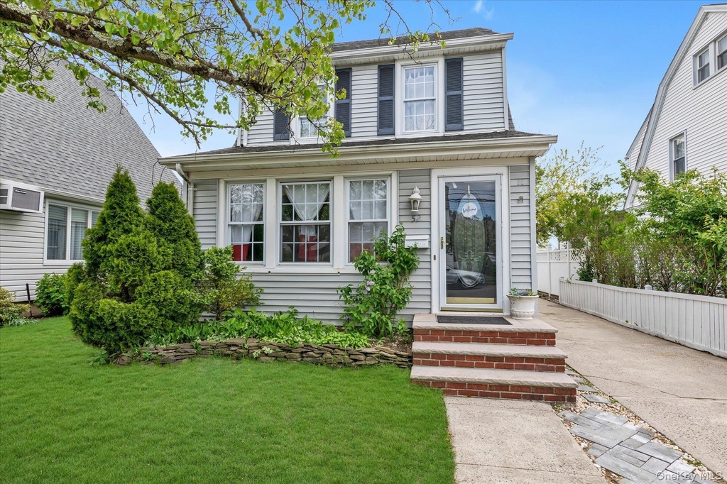 52 Syracuse Street - Photo 0