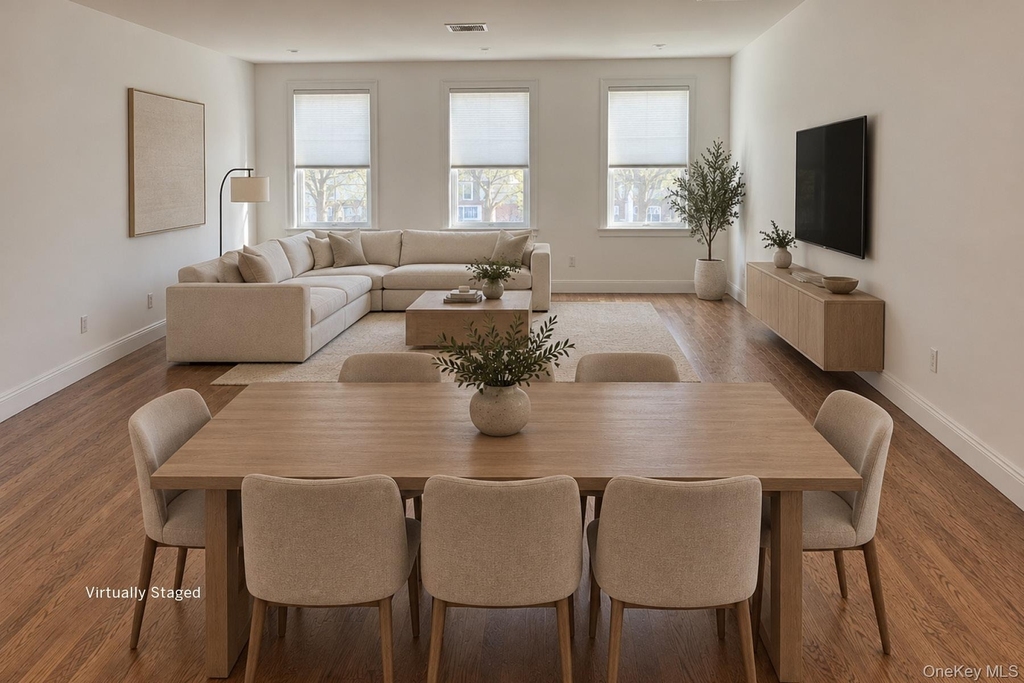 303 Main Street - Photo 2