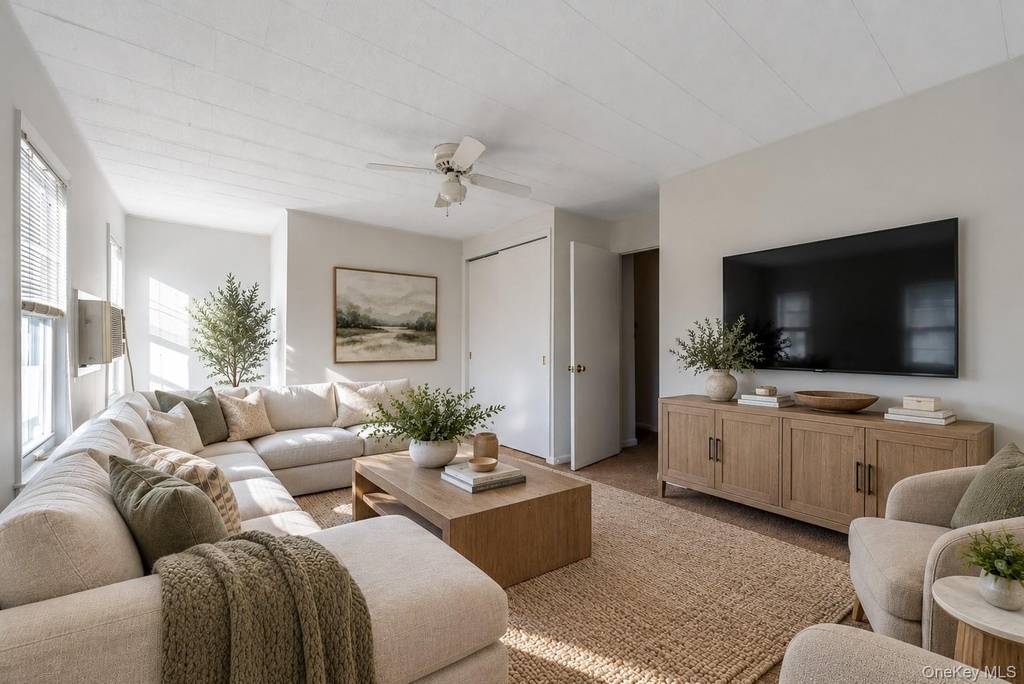 88 Searing Avenue - Photo 2