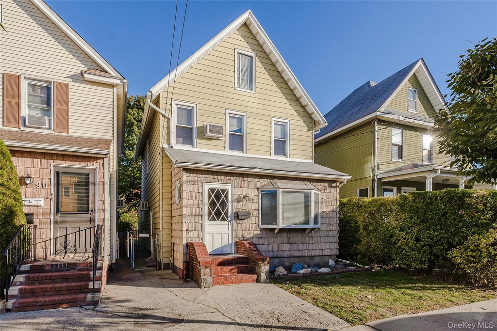 88 Searing Avenue - Photo 0