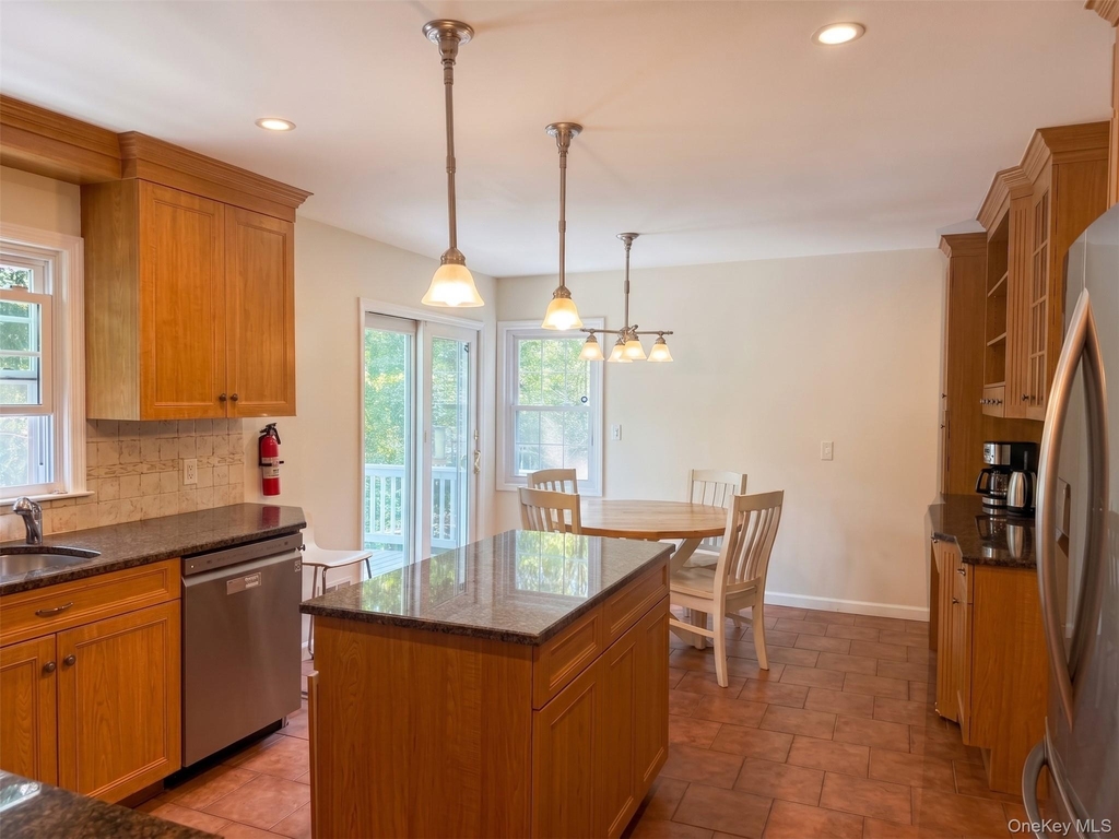10 Forest Lane - Photo 6