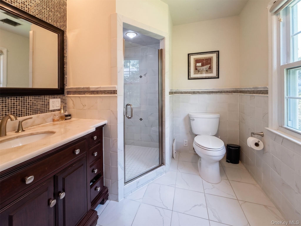 10 Forest Lane - Photo 10