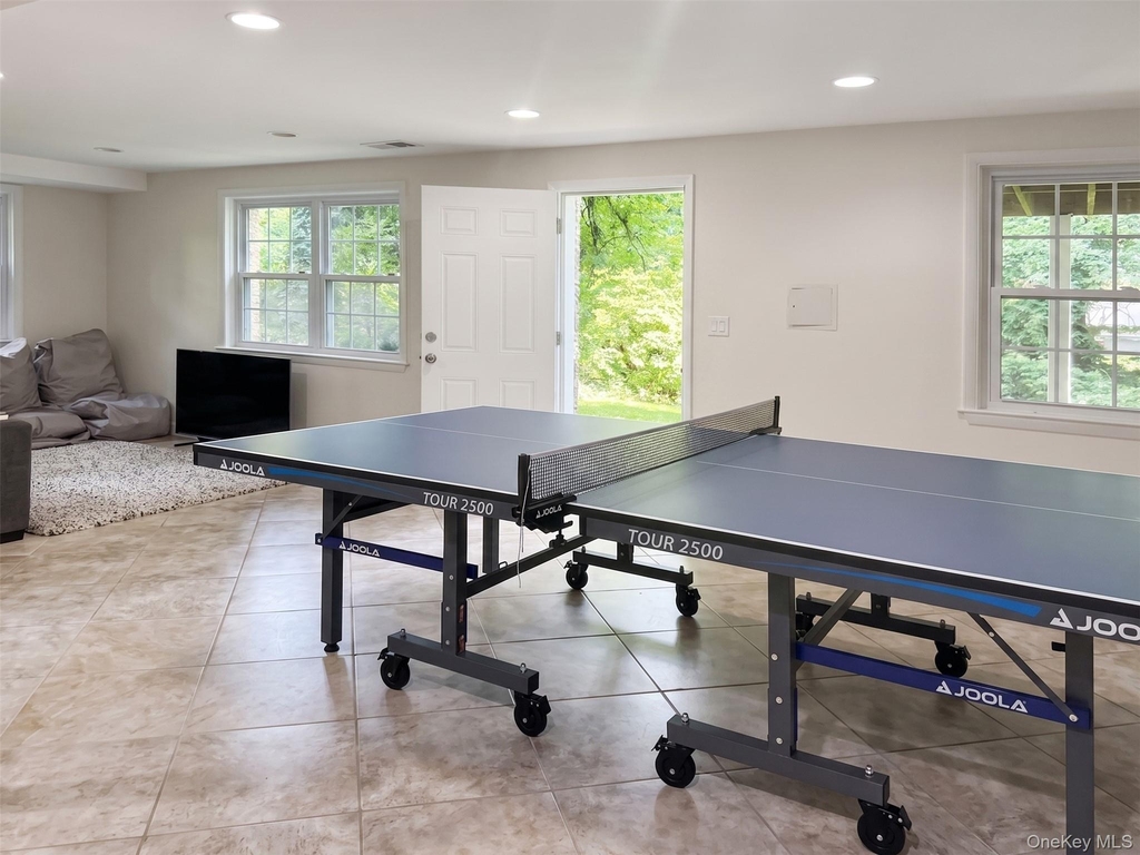 10 Forest Lane - Photo 15
