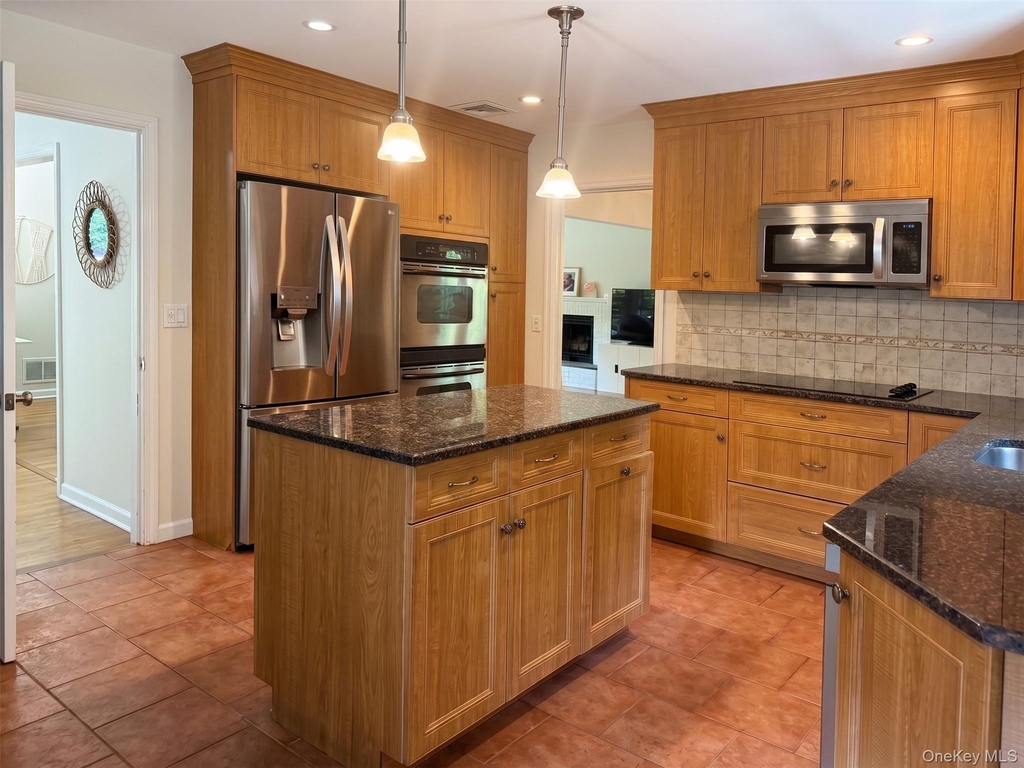 10 Forest Lane - Photo 5