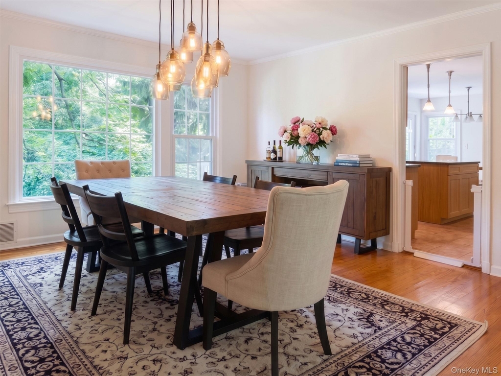 10 Forest Lane - Photo 3