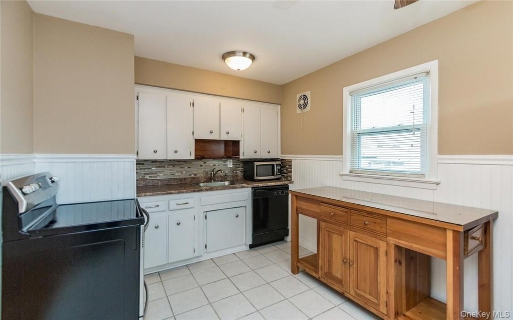 221 Lockwood Avenue - Photo 8